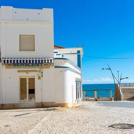 Oceanfront Fortress Holiday home Armacao de Pera