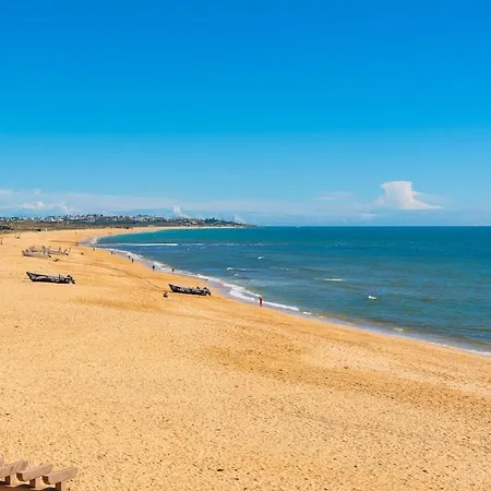 Oceanfront Fortress Holiday home Armacao de Pera