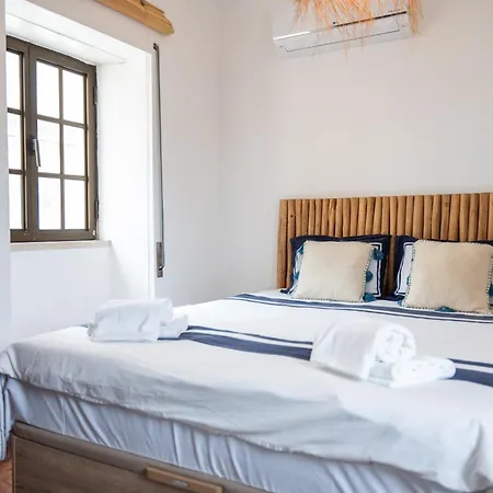 Oceanfront Fortress Armação de Pêra